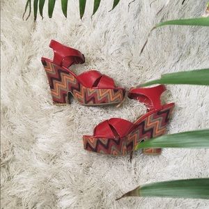 Madden Girl Red Platform Wedge w/Retro Overlay 7.5
